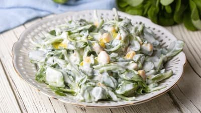 Yoğurtlu Semizotu Salatası